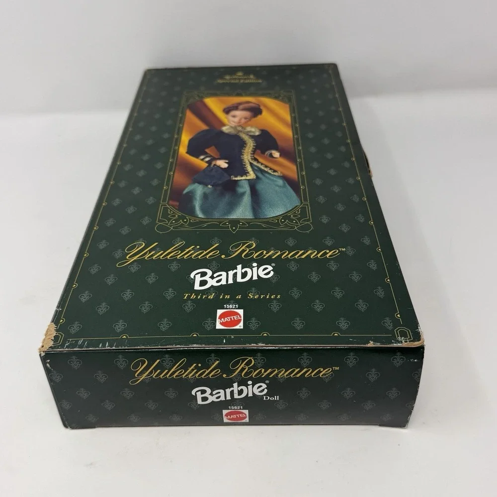 Yuletide Romance Barbie Hallmark Special Edition 1996 Mattel #15621 Unopened Box